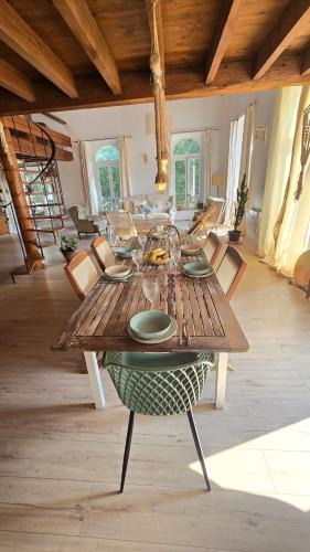 Tournon-sur-Rhone Apartment | Maison Essentielle