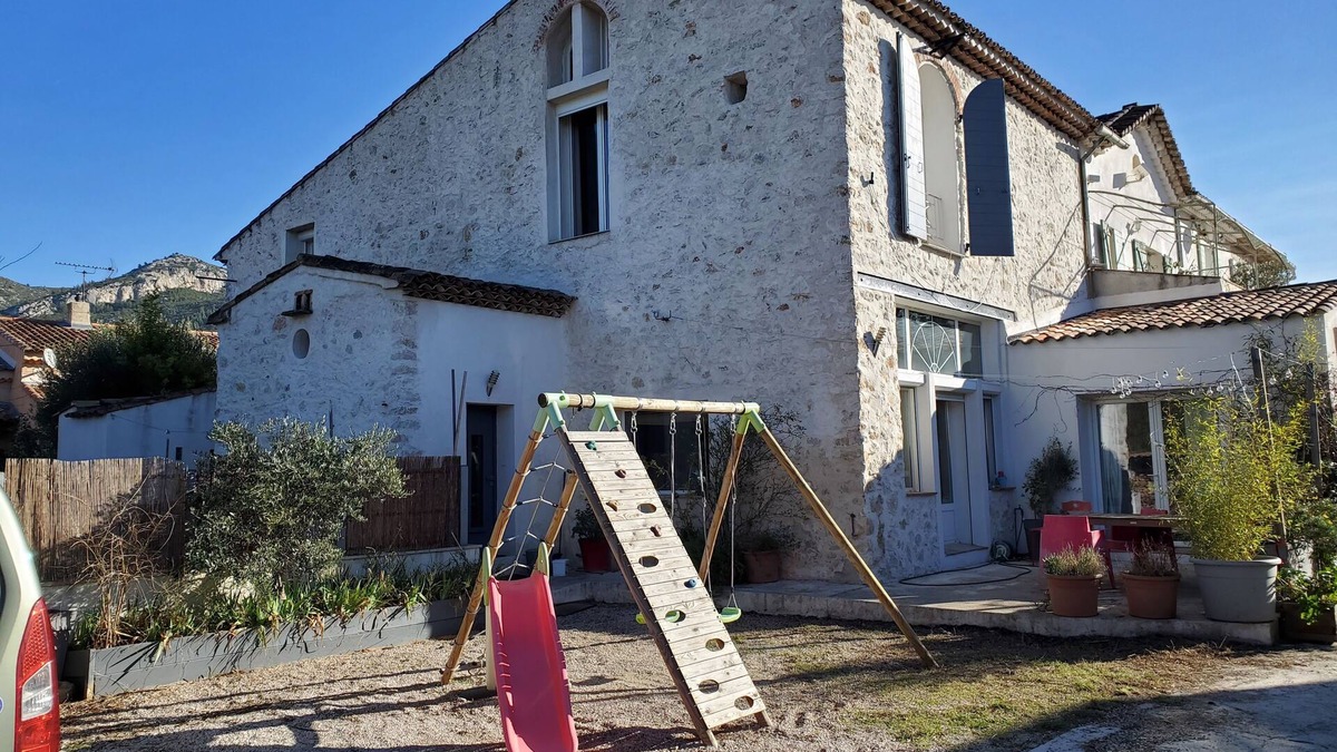 Gemenos House | Maison Familiale, Pour 8 Voire 10 Personnes en Provence, Cachet de L'ancien