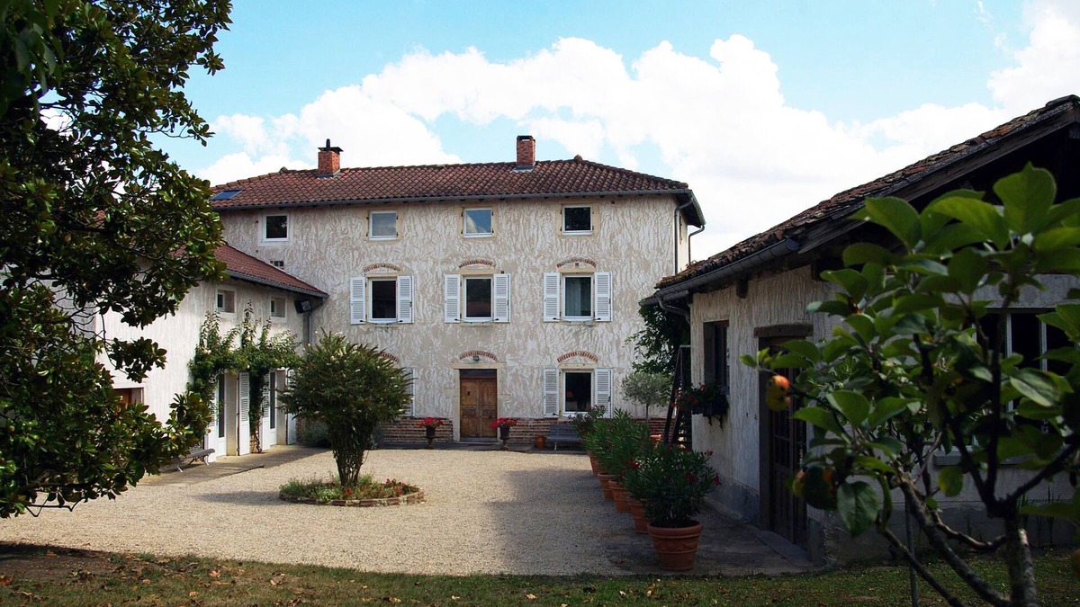 Dompierre-sur-Chalaronne House | Maison Maître* Dombes/Beaujolais +16p+/Piscine/Sauna/Pétanque/Home chef