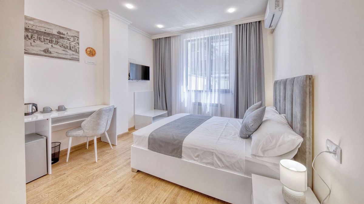 Kentron Hotel | Maison Heritage Hotel