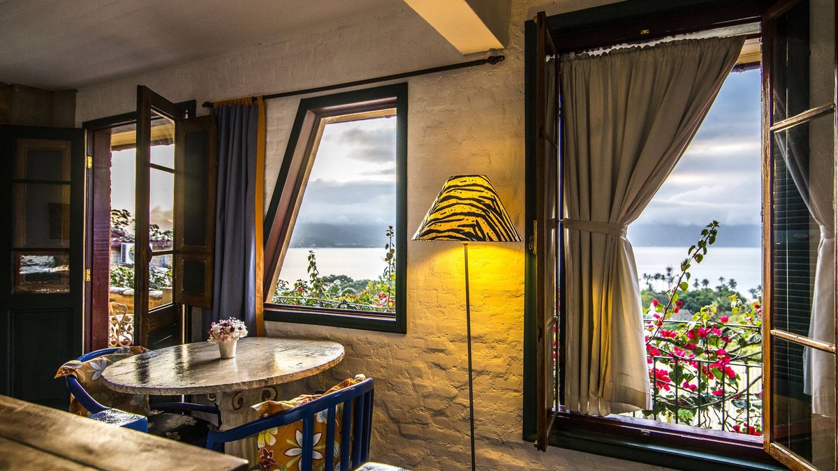 Ilhabela Historical Center Hotel | Maison Joly Residence