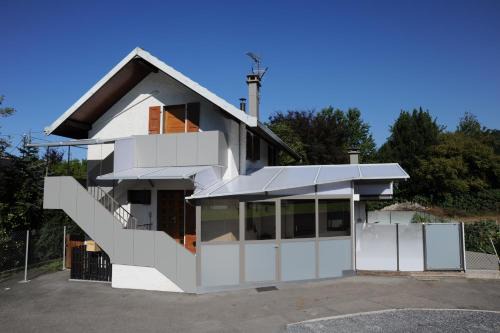 Publier House | Maison La Rive