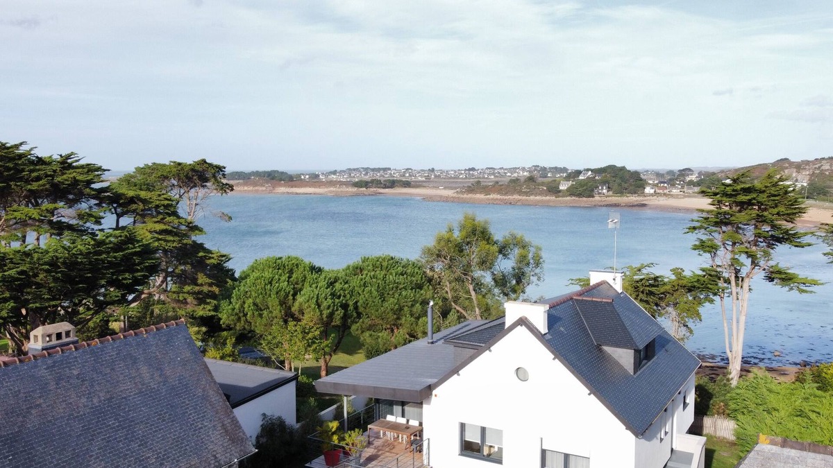 Trebeurden House | Maison les Pieds Dans L'eau
