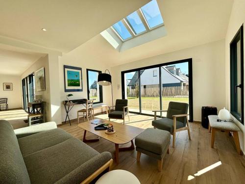 Carnac House | Maison neuve spacieuse à Carnac, 10-12 pers., jardin clos, WiFi - FR-1-377-103