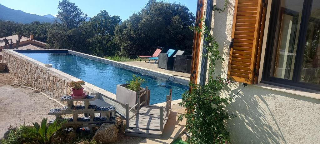 Calenzana House | Maison neuve Vue imprenable Piscine et spa
