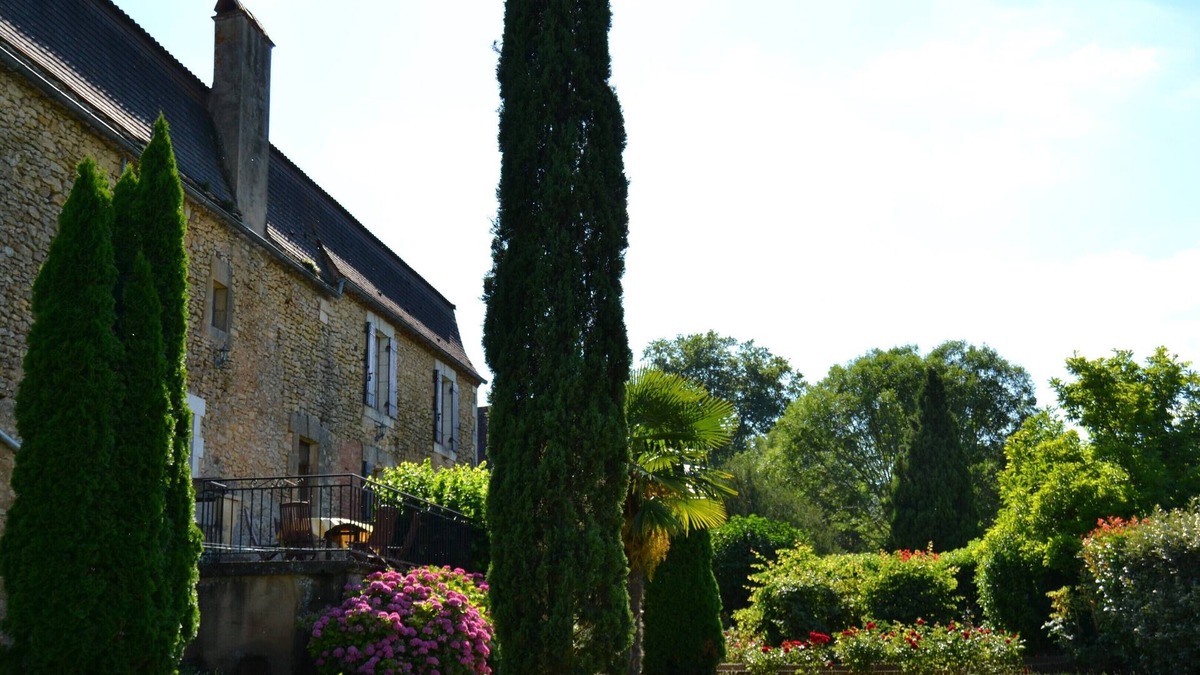 Siorac-en-Perigord Cottage | Maison Pèrigordine breathtaking view of the Dordogne valley