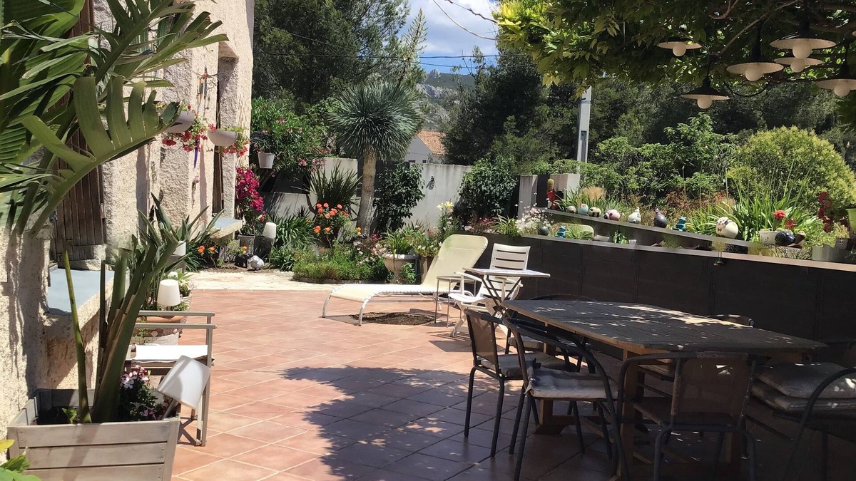 9th Arrondissement House | Maison Proche Parc des Calanques