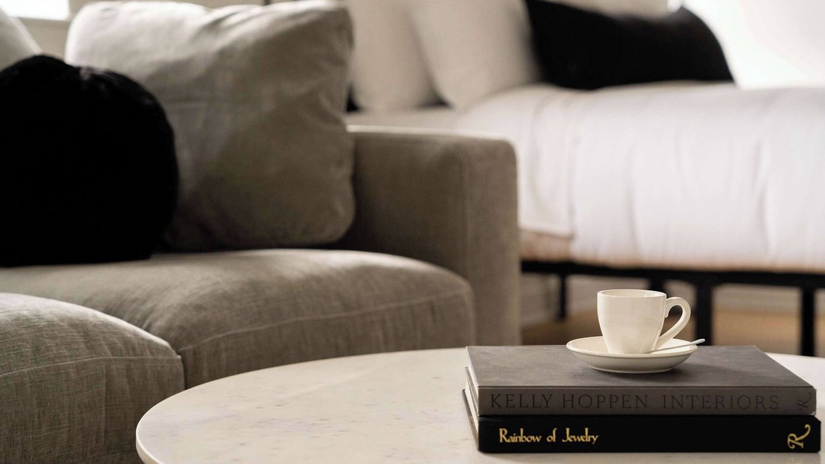 Old Montreal Apartment | Maison Rasco - Loft queen size bed suite