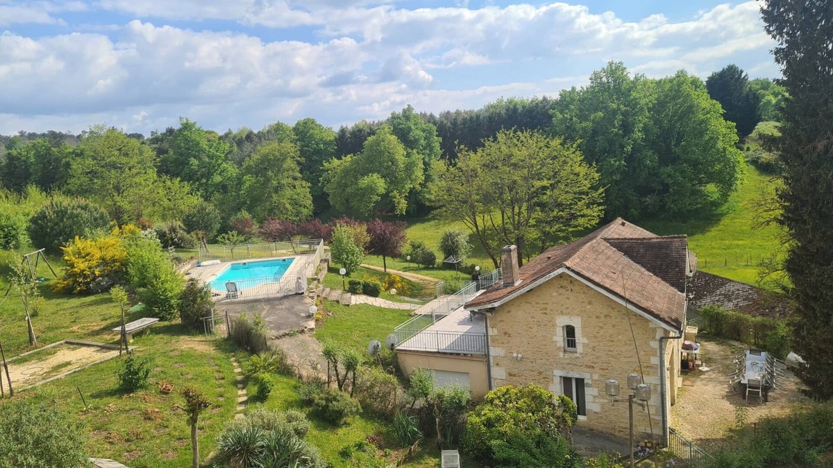 Saint-Pierre-de-Cole House | Maison Sébastien: Comfort, Pool, and Nature in the Périgord Vert