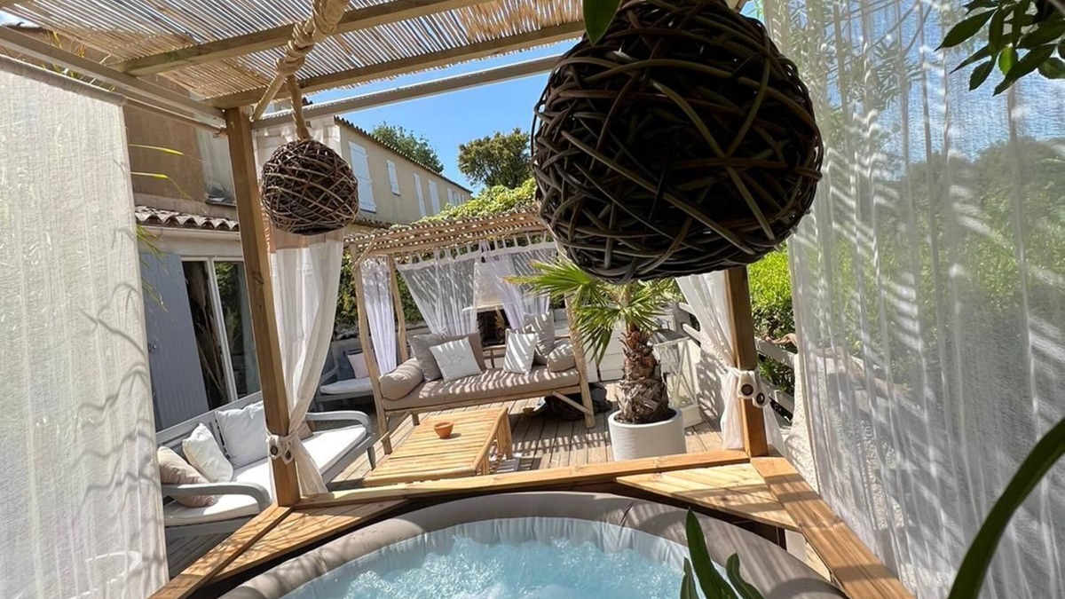 Cogolin House | Maison Super Vue Jacuzzi 10mn St Tropez Wifi Parking Clim