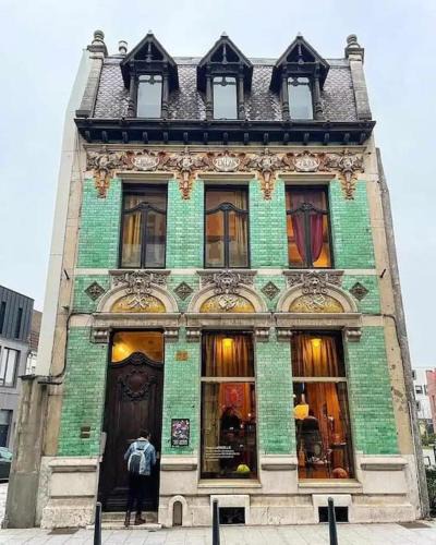 Roubaix Apartment | Maison Verte, Monument Historique