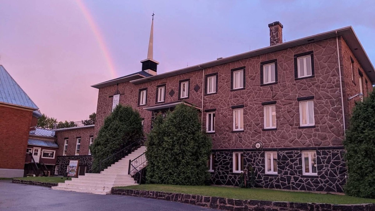 Desbiens Hotel | Maison Zacharie- Auberge complète