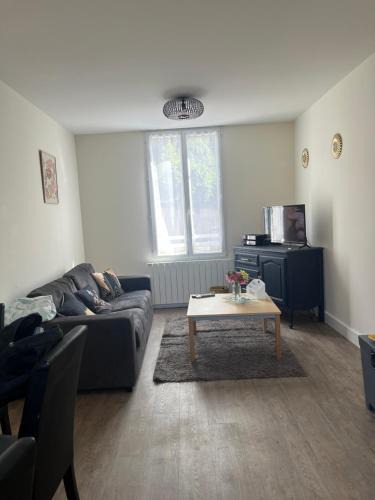 Mezieres-sur-Seine House | Maisoncat