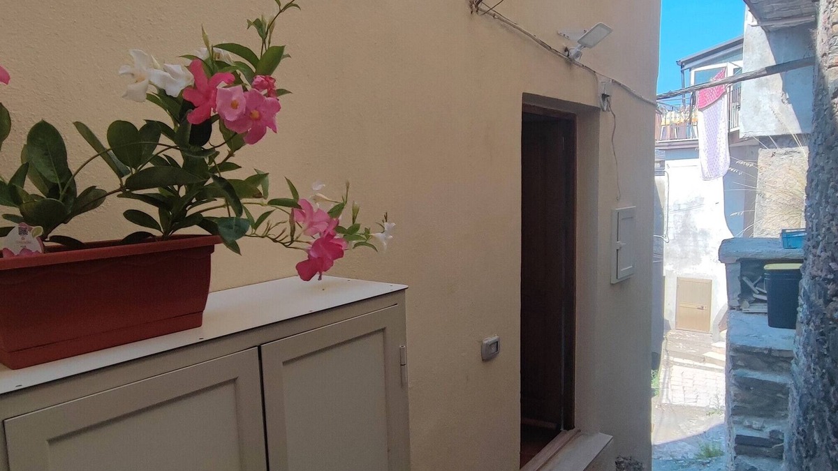 Sangineto Apartment | Maisonette – authentic village, sea view
