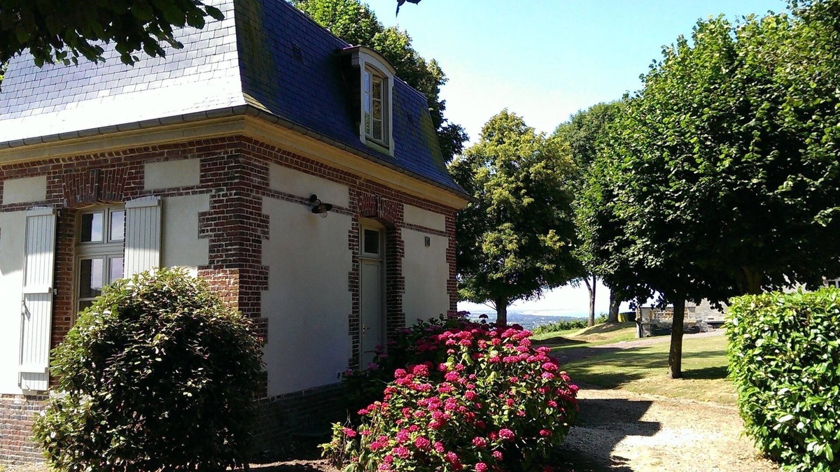 Dives-sur-Mer House | Maisonette in 18th property - dominant view Cabourg