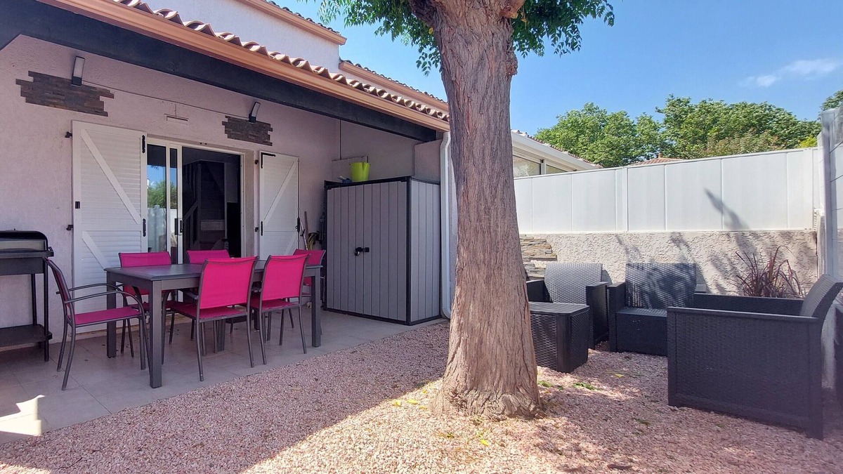 Cap d'Agde Cabin | Maisonette in perfect condition with beautiful terrace