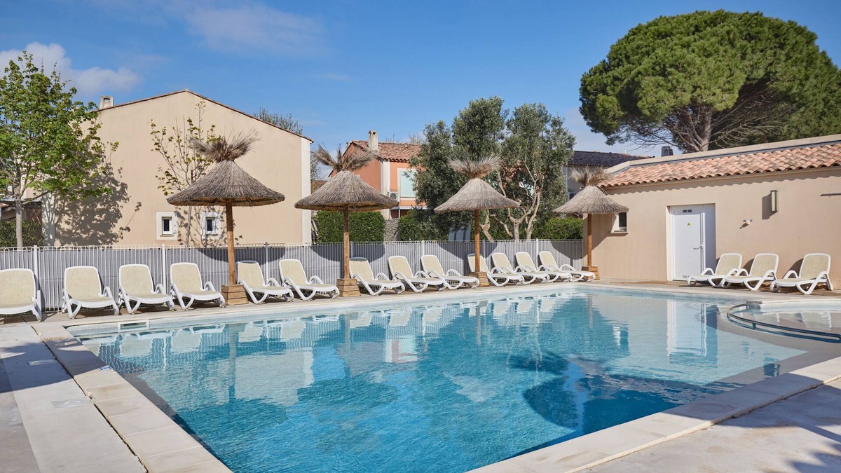 Aigues-Mortes Condo | Maisonnette Abordable et Climatisée + Parking