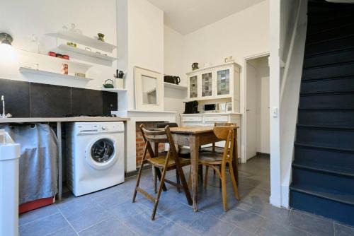 Old Lille Apartment | Maisonnette atypique dans le vieux Lille