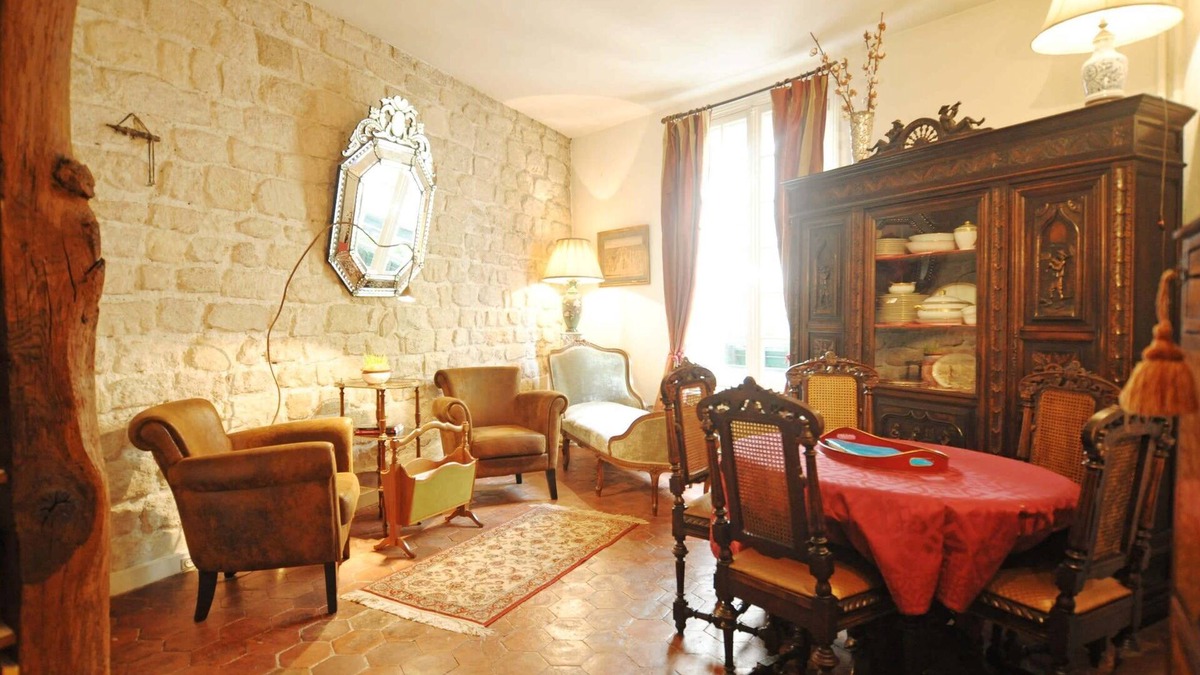Notre Dame Apartment | Maitre Albert Notre Dame