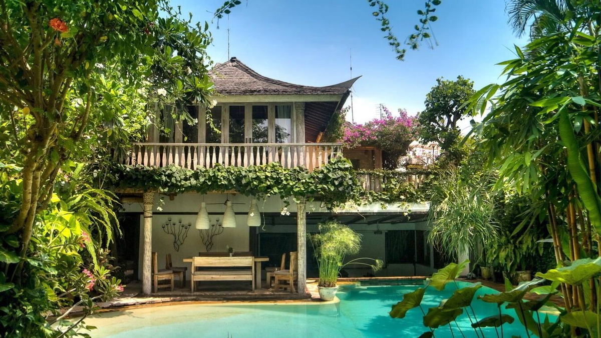 Central Seminyak Villa | Majestic 5BR Villa, Seminyak! 5Min Drive To Kuta Beach! W/Swimming Pool!