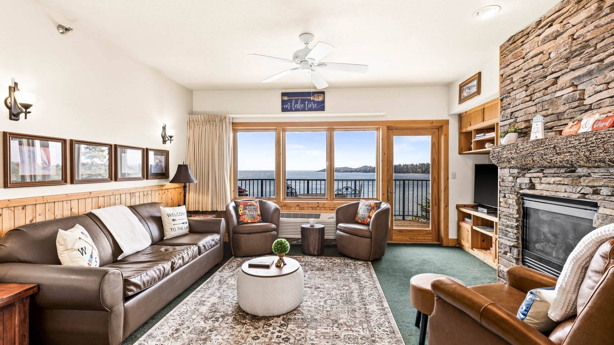 Two Harbors Apartment | Majestic Lake Views | 1BR w/King Suite | Pools