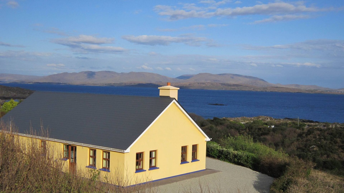 Caherdaniel House | Majestic Sea Views, Family Friendly, Pet Friendly, Wheelchair Accessible