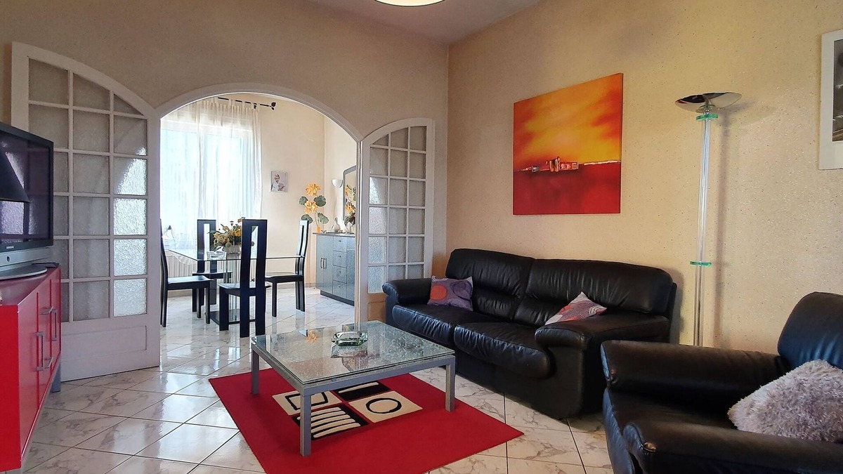 Homps Villa | Majestic Villa in Homps with Private Pool