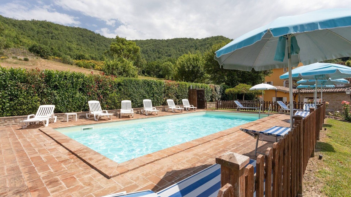 Assisi Villa | Majestic Villa Retreat
