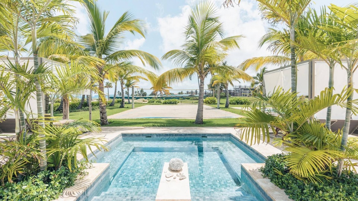 Punta Cana Villa | Majestic Villa With 5BR and Jacuzzi in Cap Cana
