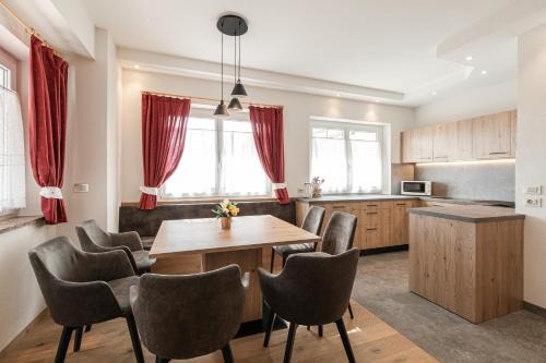 San Giovanni di Fassa Apartment | Majon d'Aisciuda