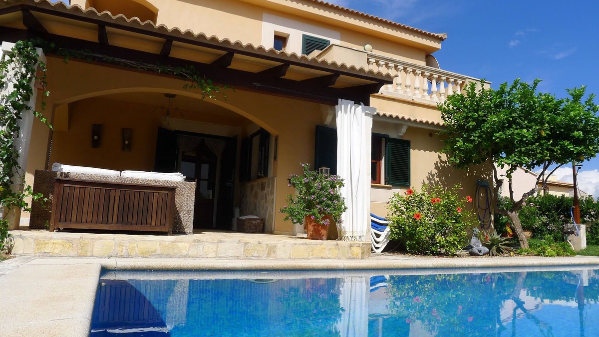 Can Picafort House | Majorcan style private house with 3 bedrooms, 2 bathrooms, 3 terraces, pool, BBQ