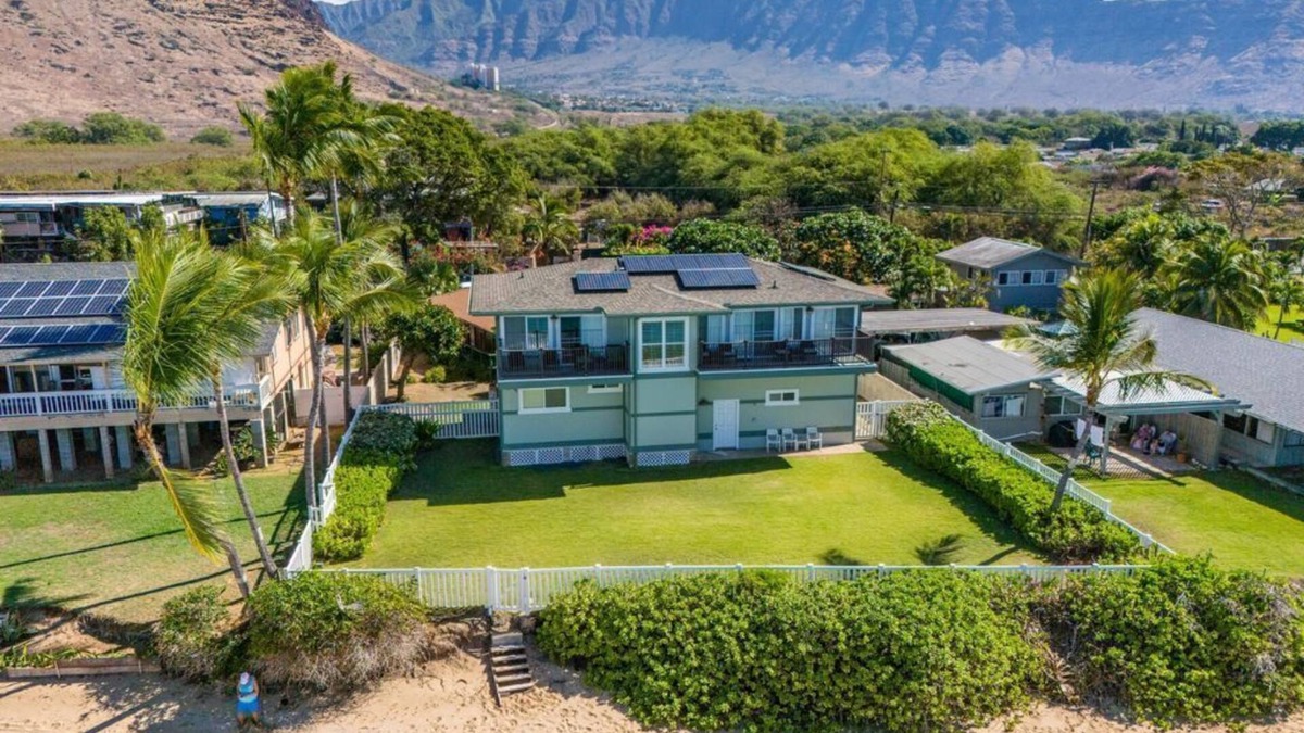 Makaha Condo | Makaha-465 Farrington: Spacious 4BR Oceanfront Haven with Modern Amenities