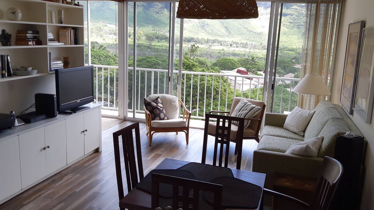 Makaha Condo | Makaha Valley Towers 1 BR - Very Scenic and newly renovated!