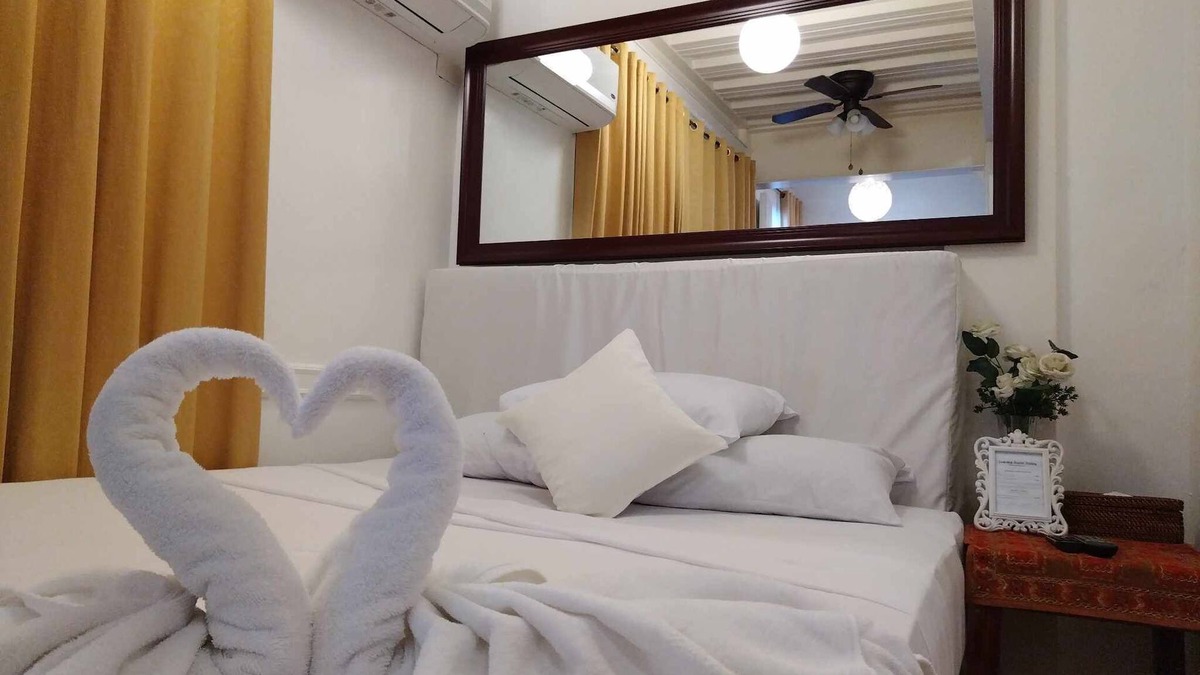 Downtown Hotel | Makati Riverside Inn