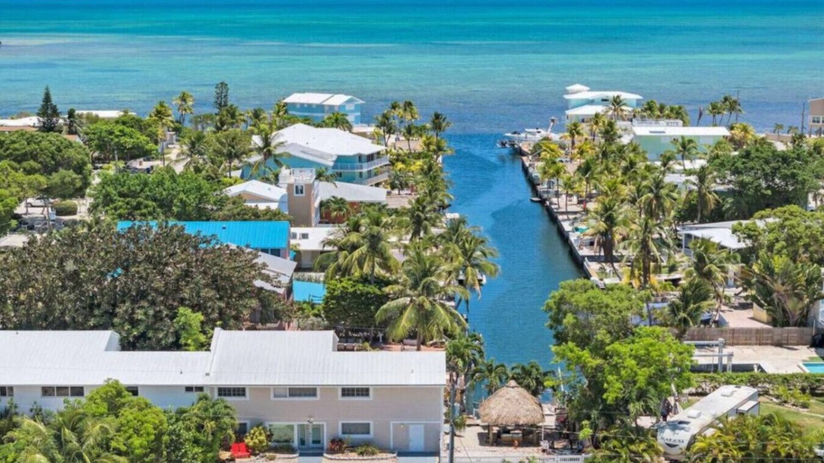 Lime Grove Estates House | Make It a Double - Poseidon's Penthouse