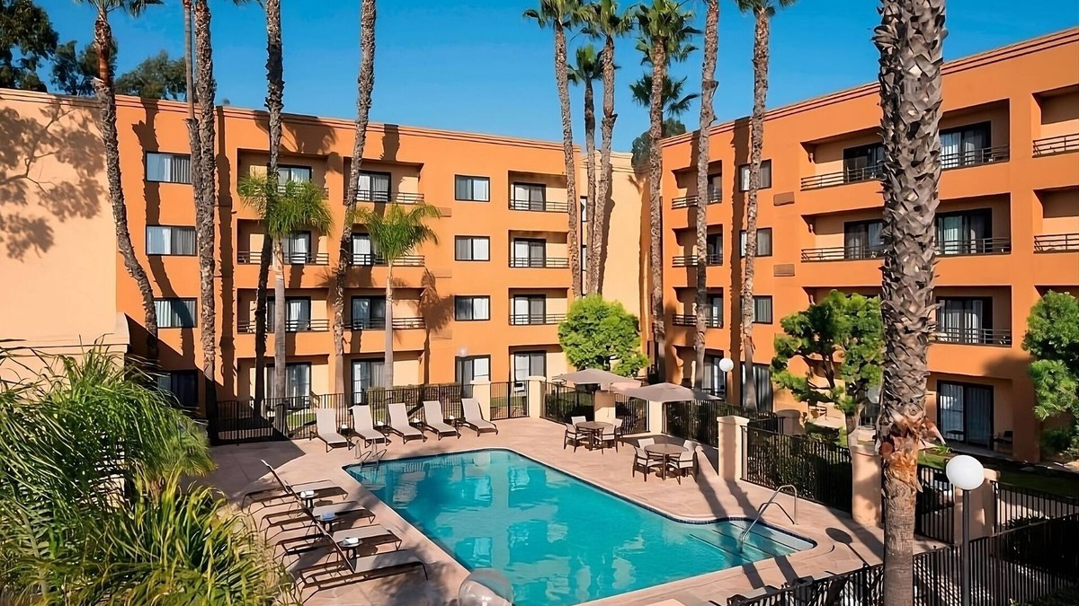 Torrance Hotel | Make Magical Memories in SoCal! Spacious Unit with Balcony, Outdoor Pool!