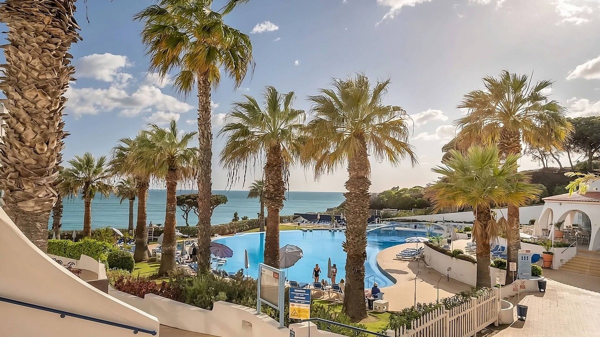 Oura Hotel | Make Your Trip More Enjoyable! 3 Relaxing Units, Full Kitchens and Ocean View!