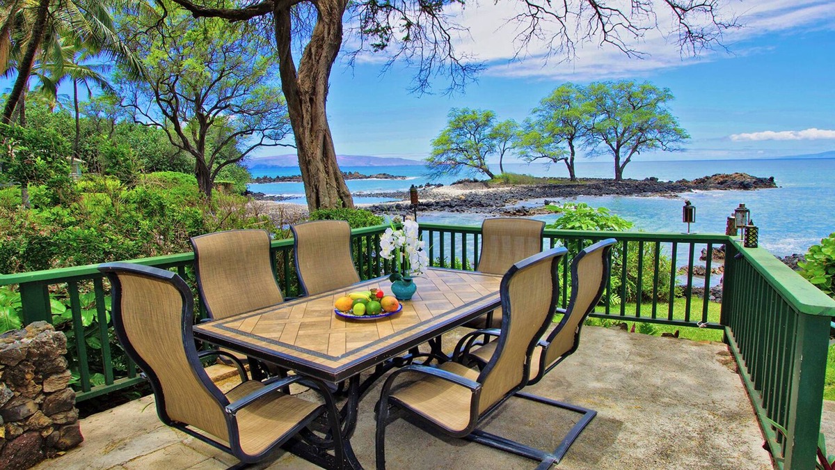 Wailea House | Makena Oceanfront Home 3 Bedroom/3 Bath 1/2 Acre Lot On The Ocean