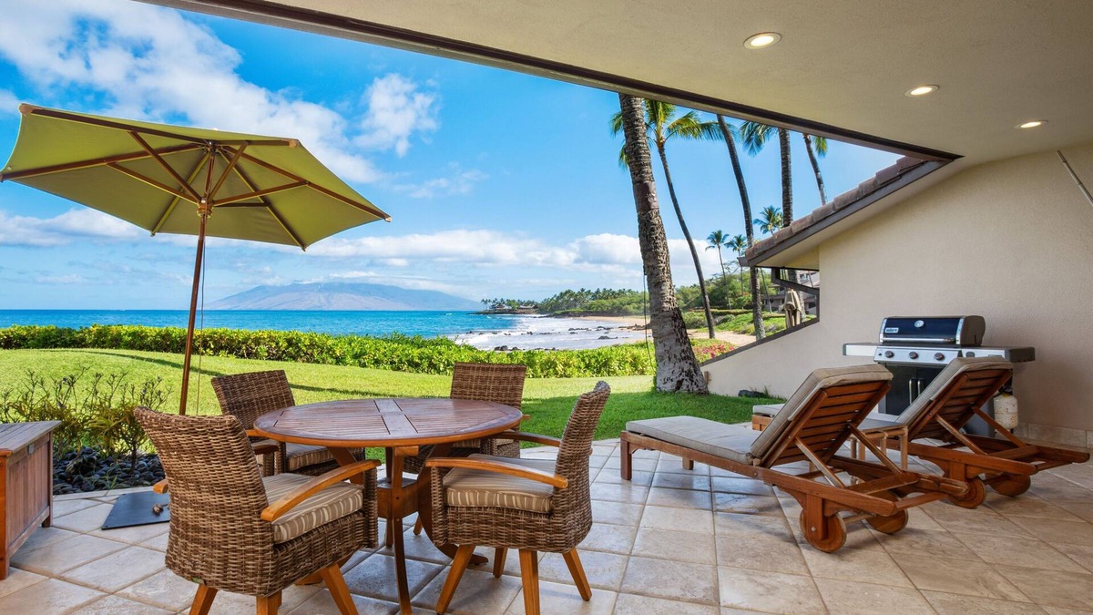 Wailea Condo | Makena Surf E102 Beachfront Resort - 2 Bedroom Oceanfront Condo