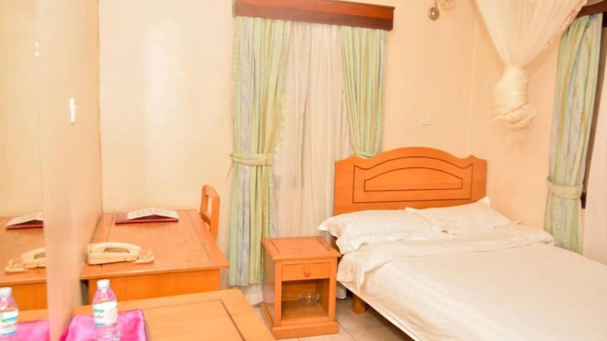 Kampala Bed & Breakfast | Makerere Guest House Single Room