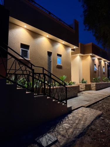 Central Kampala Bed & Breakfast | Makindye Orange House