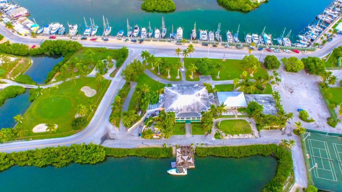 Marathon Resort | Making The Best Memories Along The Way! Onsite Pool and Hot Tub, Pets Allowed