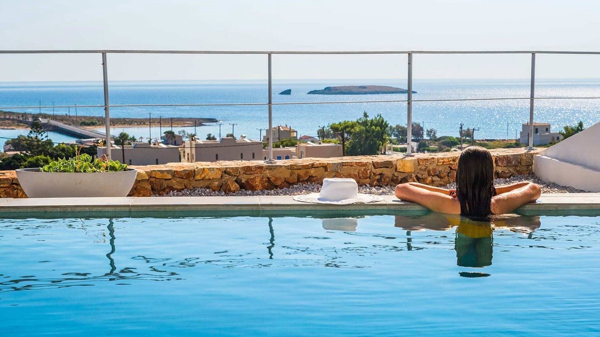 Diakofti Apartment | MakriKythera's Private Pool Suites - Luxury Oasis