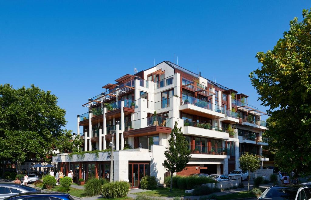 Siofok Aranypart Hotel | Mala Garden Design Hotel