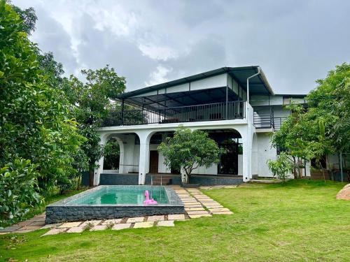 Kadadhe Villa | Malama Stay The Mist 4BHK Pawna