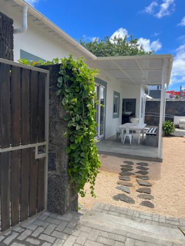 Pointe aux Canonniers House | Malena Guest House