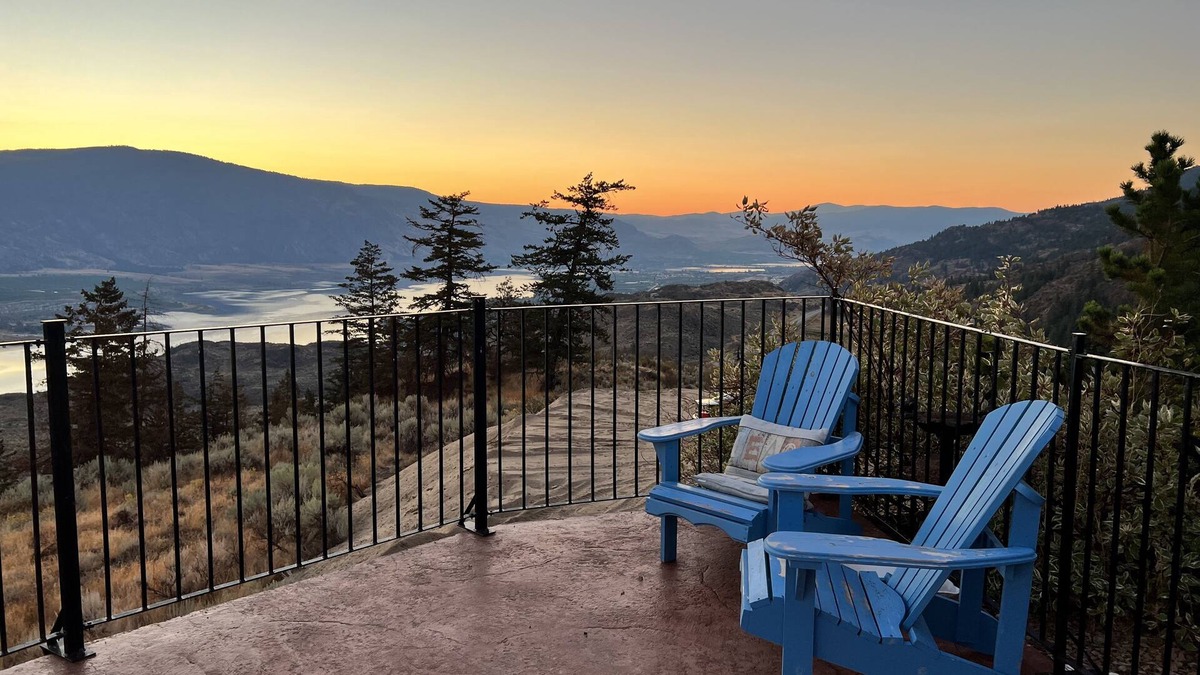 Okanagan-Similkameen House | Malibu experience in osoyoos- basement villa with pool & fitness room
