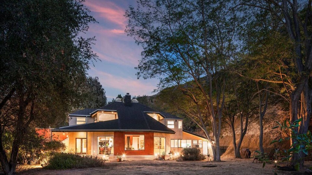 Calabasas House | Malibu Modern Haven: Mountain Views