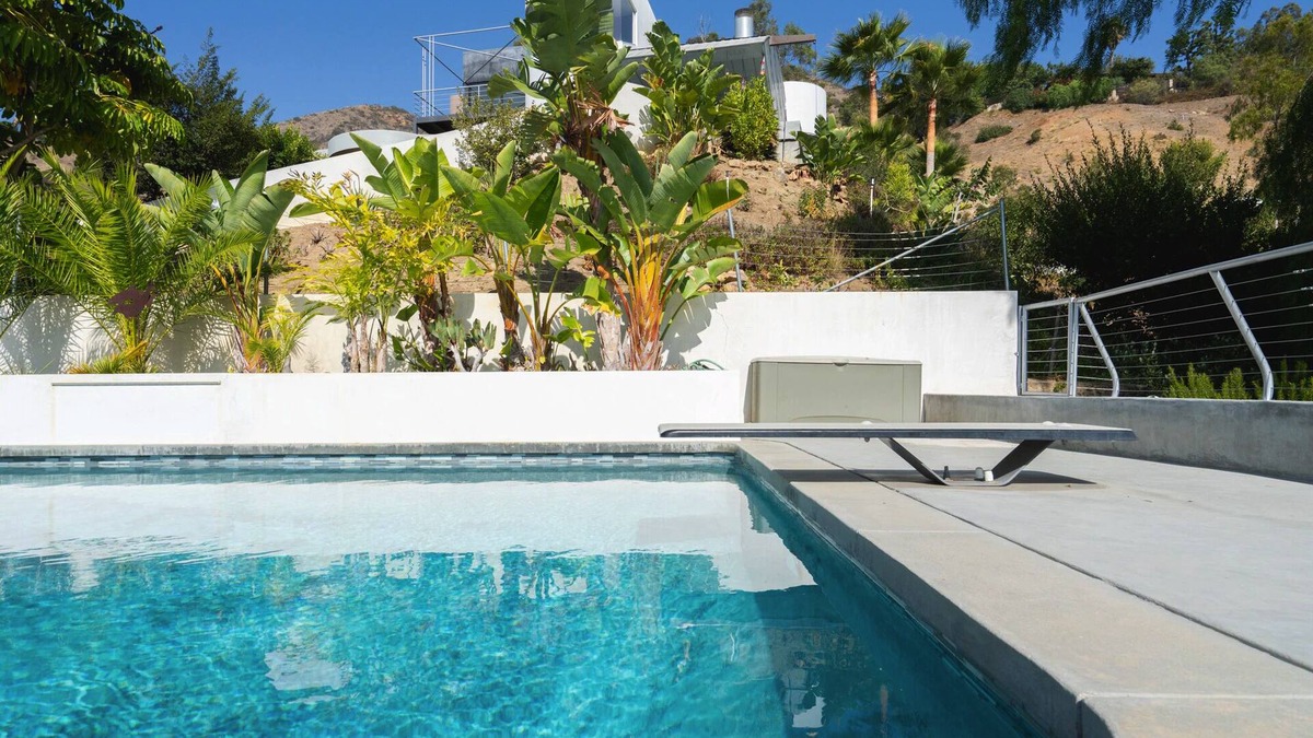 Malibu House | Malibu Modern Pool House
