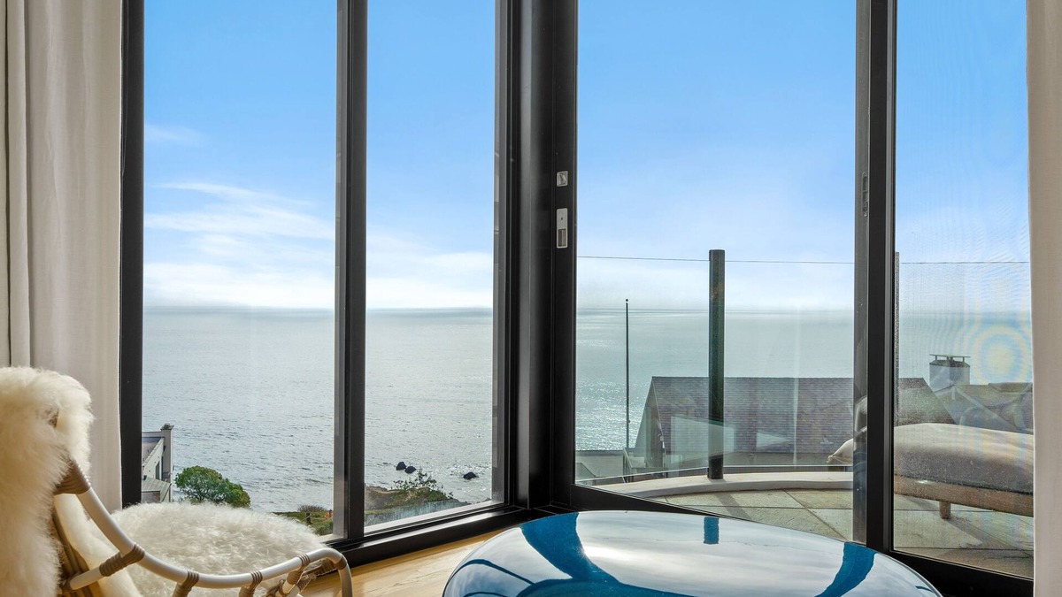 Western Malibu House | Malibu Oceanview Villa. Only Steps to the Beach!